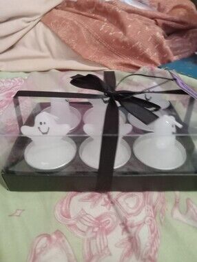 New In Box Halloween Ghost Tea Light Candles (6 Pieces)
